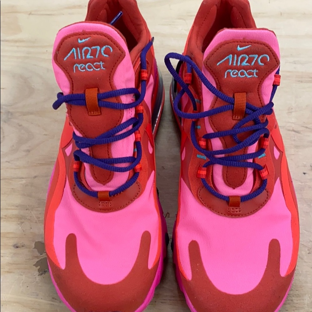 Nike Air Max 270 react mystic red